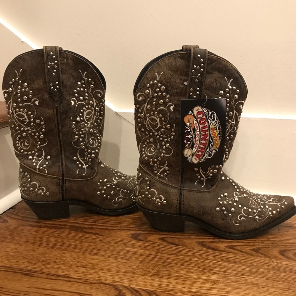 Cowgirl/cowboy boots